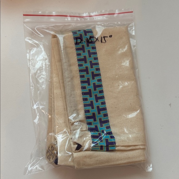 Tory Burch dust bag - Picture 3 of 3